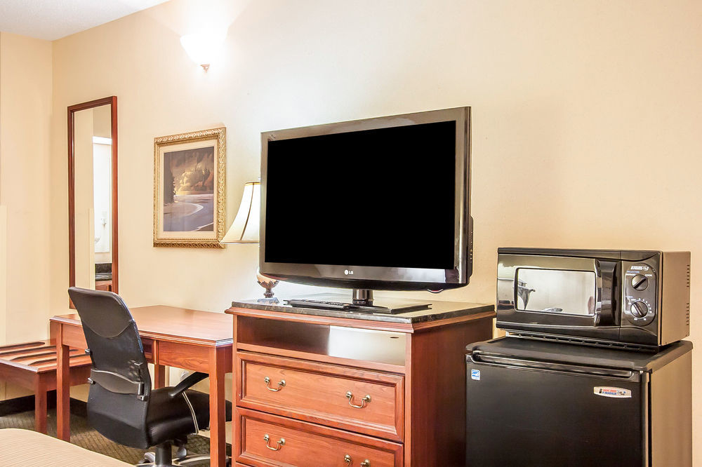 Quality Inn Gallatin-Nashville Metro Exterior photo